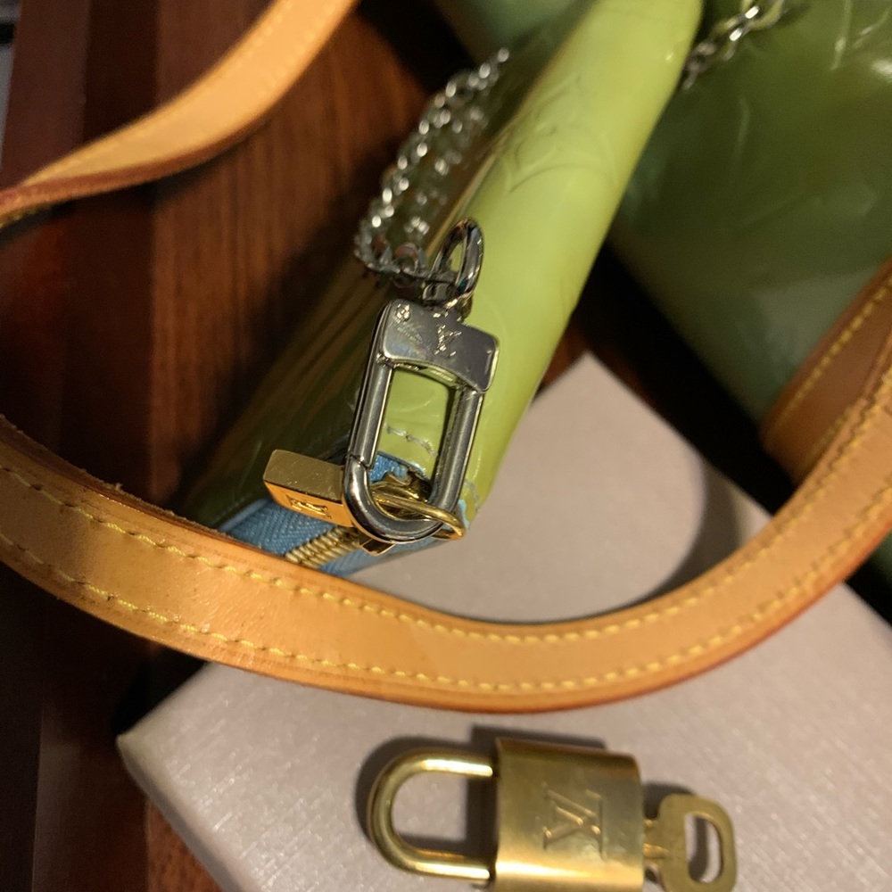 Sold💥💥💥Vernis Louis Vuitton💚 Have it all 💚 - Picture 7 of 8